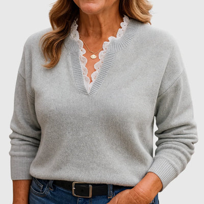 Lila | Elegant Lace Top