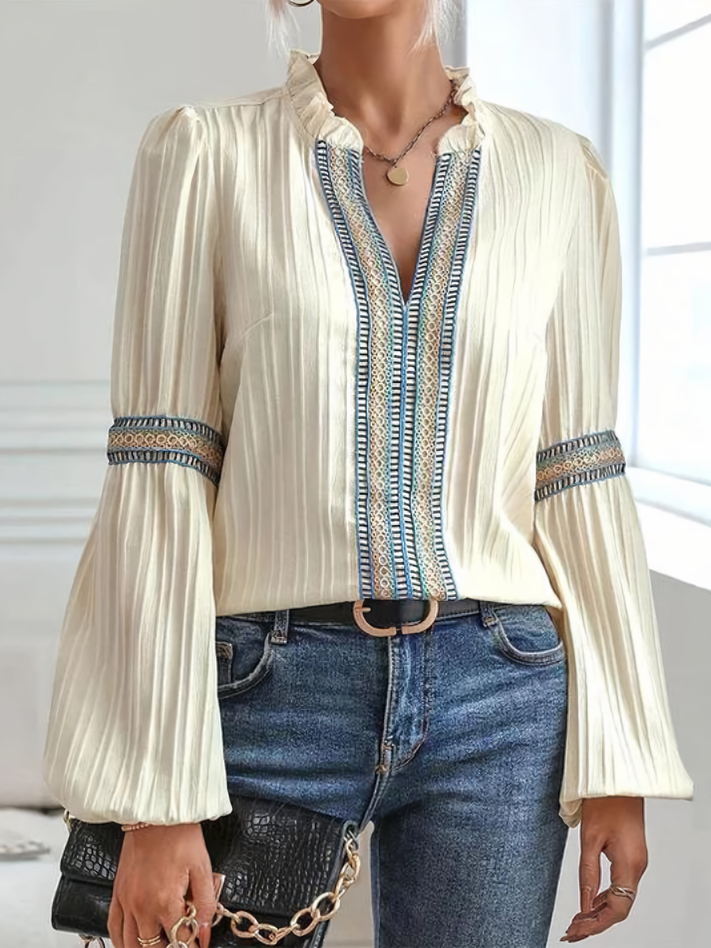 Mia | Elegant V-Neck Blouse