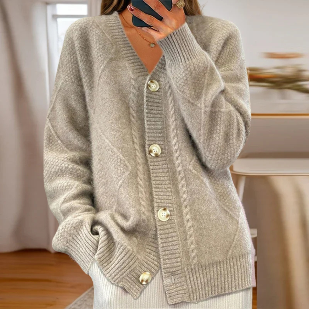 Lila | Cozy Cable-Knit Cardigan