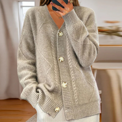Lila | Cozy Cable-Knit Cardigan