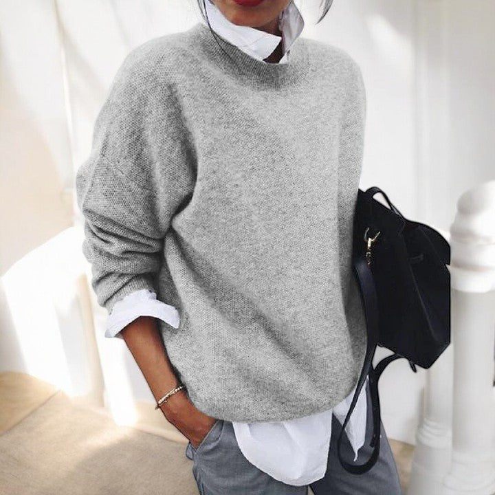 Mia | Timeless Black Sweater