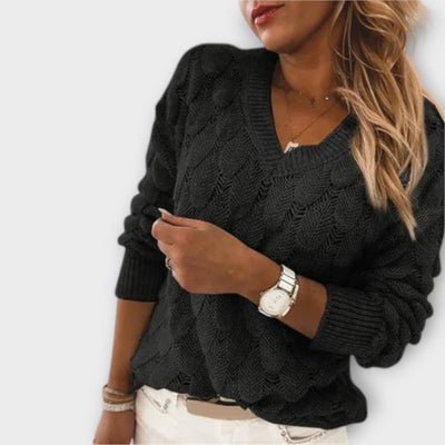 Mia | Stylish V-neck Pullover